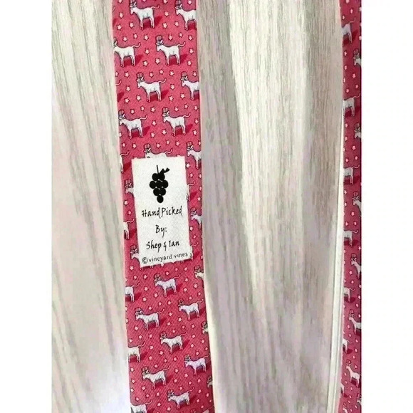 Vineyard Vines Pink Democratic Donkey Uncle Sam Tie 100% Silk Martha’s Vineyard - Picture 4 of 5